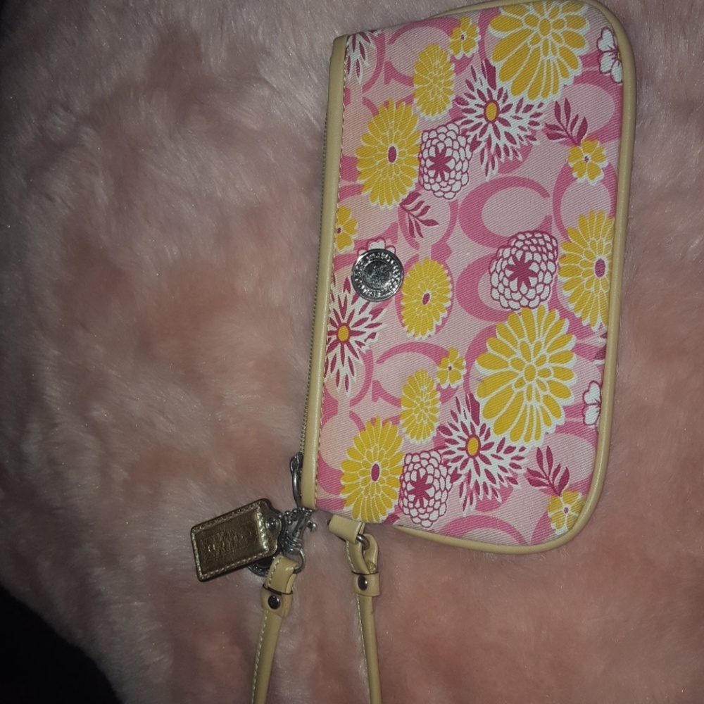 Wristlet